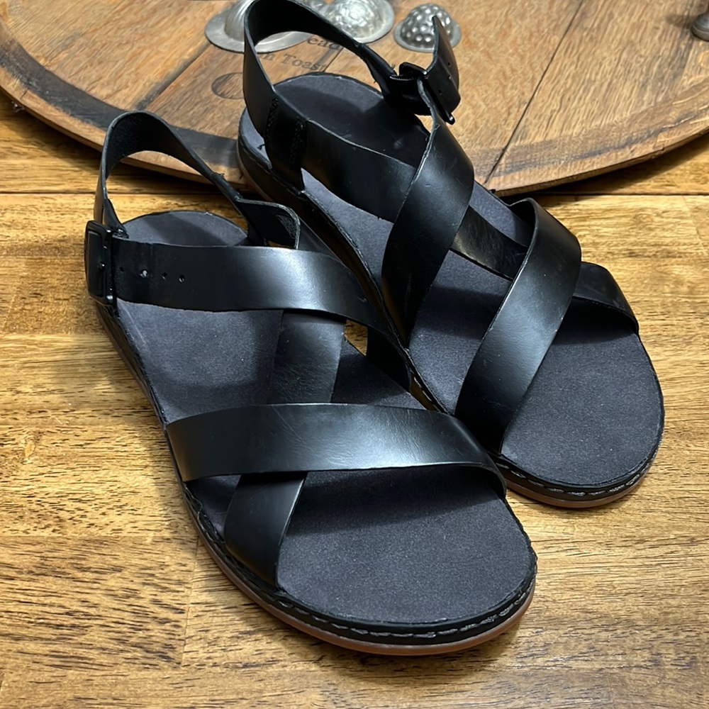 Chaco Black Sandals Sz 9
